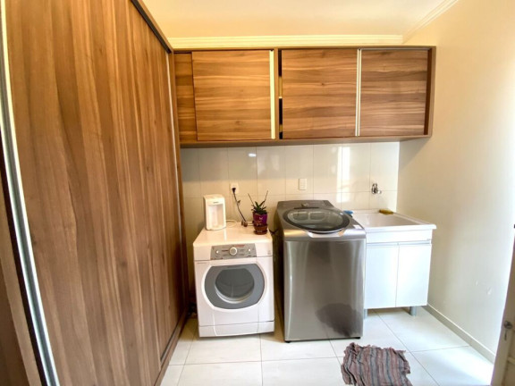 Imagem Casa com 3 Quartos à Venda, 338 m² em Jardim Itália - Chapecó
