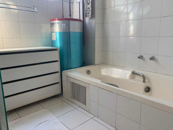 Imagem Imóvel com 3 Quartos à Venda, 220 m² em Vila Suzana - São Paulo
