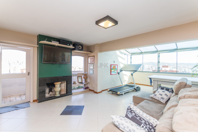 Imóvel com 3 Quartos à Venda, 336 m² em Rio Branco - Porto Alegre