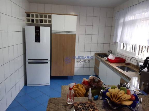 Imagem Sobrado com 3 Quartos à Venda, 214 m² em Centro - Penha Imagem Sobrado com 3 Quartos à Venda, 214 m² em Centro - Penha