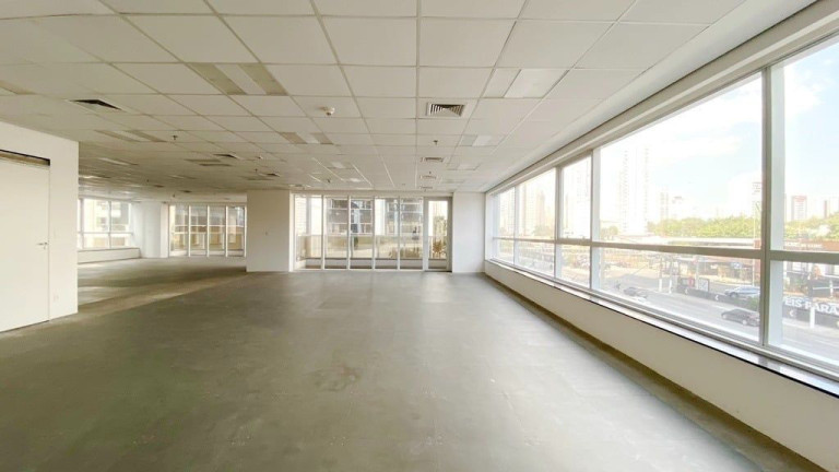 Imagem Sala Comercial à Venda ou Locação, 380 m² em Jardim Das Acácias - São Paulo Imagem Sala Comercial à Venda ou Locação, 380 m² em Jardim Das Acácias - São Paulo
