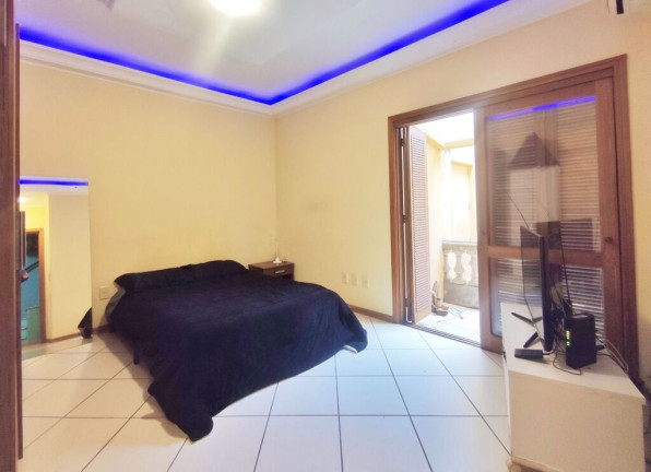 Imagem Casa com 2 Quartos à Venda, 194 m² em Jardim Botânico - Porto Alegre