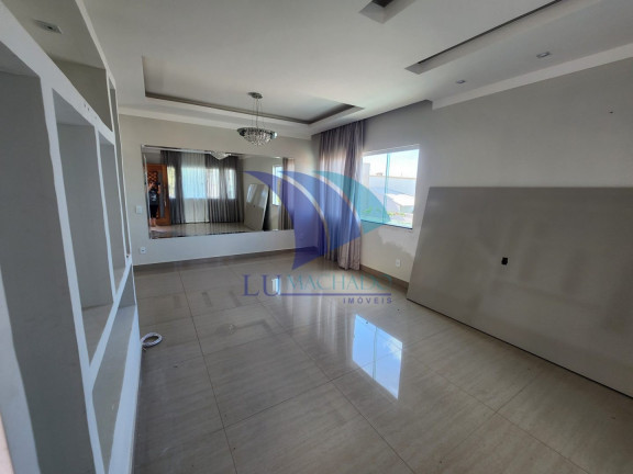 Imagem Casa com 4 Quartos à Venda, 194 m² Imagem Casa com 4 Quartos à Venda, 194 m²