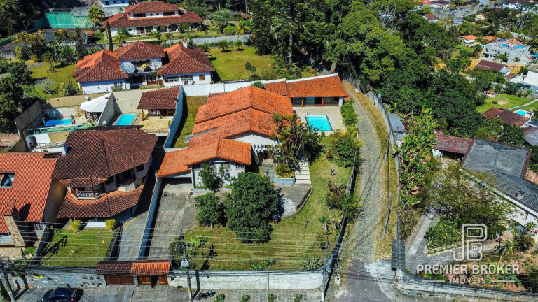 Imagem Casa com 4 Quartos à Venda, 289 m² em Tijuca - Teresópolis Imagem Casa com 4 Quartos à Venda, 289 m² em Tijuca - Teresópolis