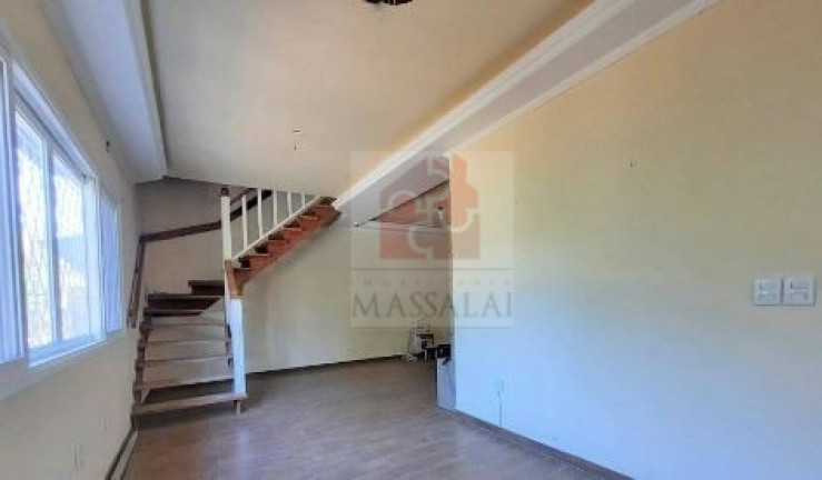Imagem Casa com 5 Quartos à Venda, 243 m² em Hípica - Porto Alegre Imagem Casa com 5 Quartos à Venda, 243 m² em Hípica - Porto Alegre