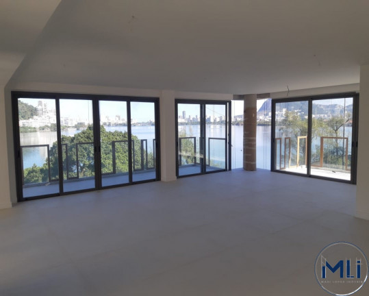 Imagem Imóvel com 3 Quartos à Venda, 129 m² em Lagoa - Rio De Janeiro Imagem Imóvel com 3 Quartos à Venda, 129 m² em Lagoa - Rio De Janeiro