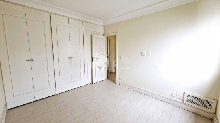 Imagem Imóvel com 3 Quartos à Venda, 585 m² em Campo Belo - São Paulo Imagem Imóvel com 3 Quartos à Venda, 585 m² em Campo Belo - São Paulo