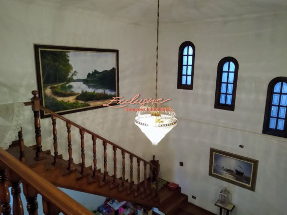 Sobrado à Venda, 381 m²