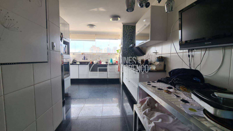 Imagem Apartamento com 3 Quartos à Venda, 240 m² em Campo Grande - Santos
