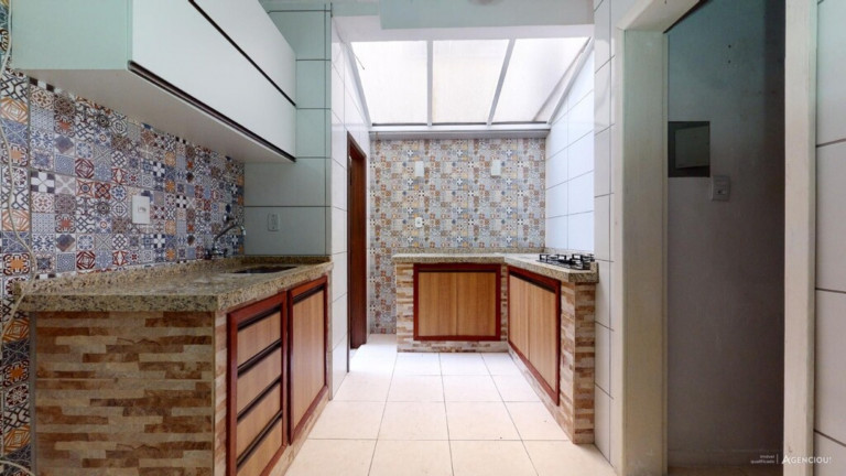 Imagem Imóvel com 2 Quartos à Venda, 64 m² em Menino Deus - Porto Alegre