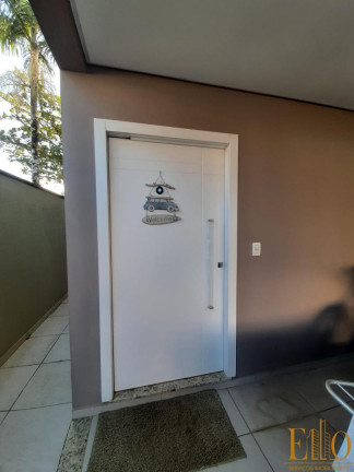 Imagem Casa com 3 Quartos à Venda, 335 m² em Praia Dos Amores - Balneário Camboriú Imagem Casa com 3 Quartos à Venda, 335 m² em Praia Dos Amores - Balneário Camboriú