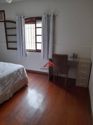 Imagem Casa com 6 Quartos à Venda, 300 m² em Piratininga - Niterói Imagem Casa com 6 Quartos à Venda, 300 m² em Piratininga - Niterói