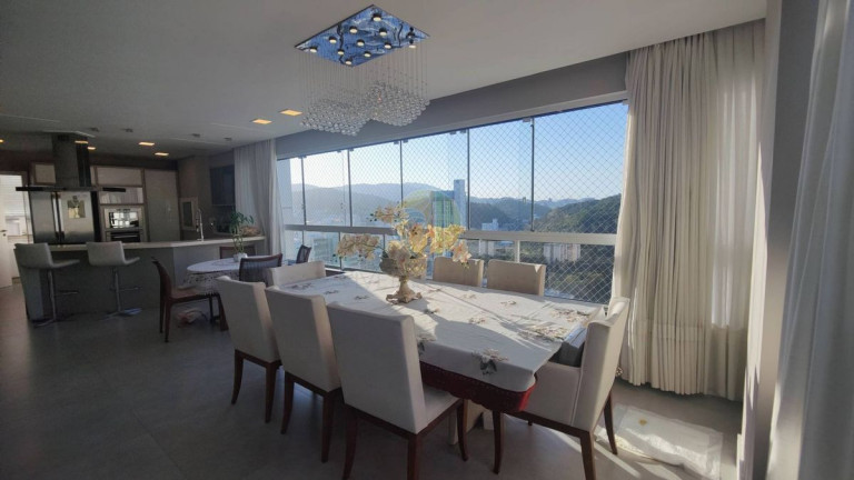 Imagem Apartamento com 3 Quartos à Venda, 236 m² em Pioneiros - Balneário Camboriú Imagem Apartamento com 3 Quartos à Venda, 236 m² em Pioneiros - Balneário Camboriú