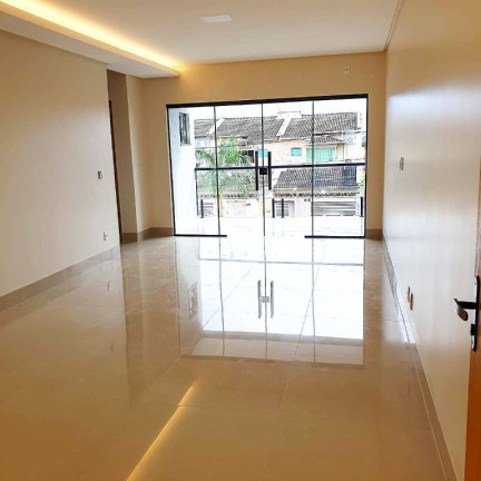 Imagem Sobrado com 4 Quartos à Venda, 215 m² em Jardim Planalto - Goiânia