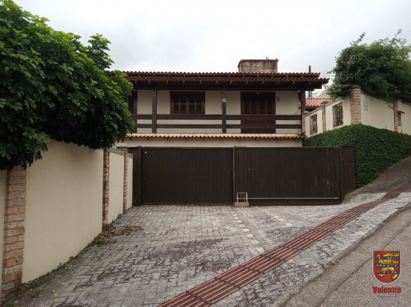 Imagem Casa com 6 Quartos à Venda,  em Coqueiros - Florianópolis