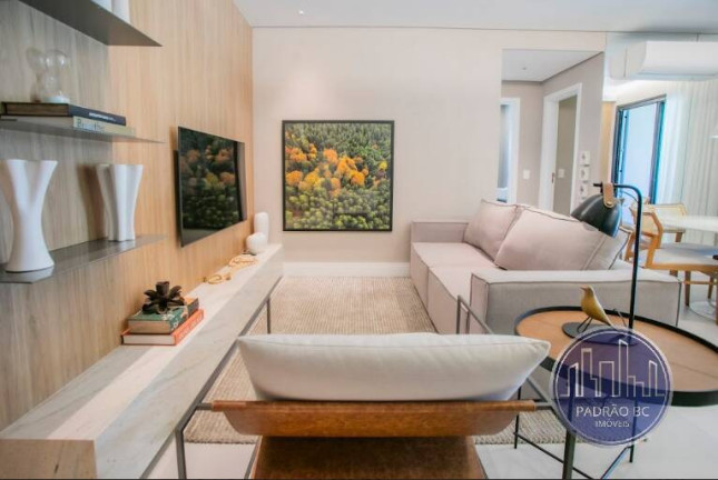 Imagem Apartamento com 3 Quartos à Venda, 68 m² em Cabral - Curitiba