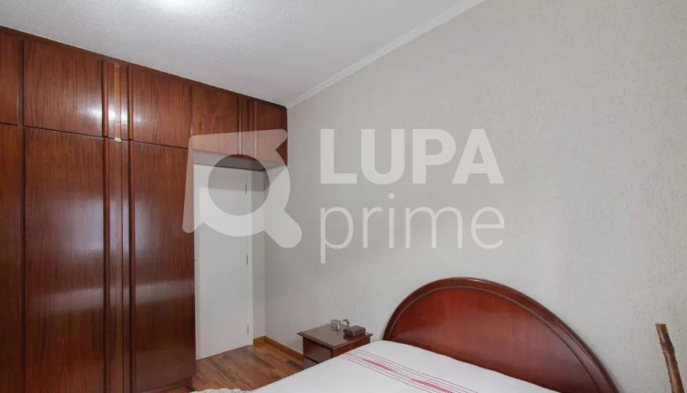 Imagem Casa com 5 Quartos à Venda, 182 m² em Jardim Guanca - São Paulo