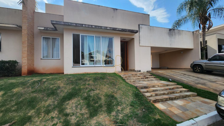 Imagem Casa de Condomínio com 3 Quartos à Venda, 200 m² em Jardim Itatiaia 2 - Londrina