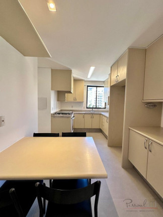 Imagem Apartamento com 4 Quartos à Venda, em Centro - Florianópolis Imagem Apartamento com 4 Quartos à Venda, em Centro - Florianópolis