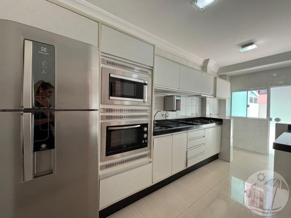 Imagem Apartamento com 2 Quartos à Venda, 130 m² em Centro - Balneário Camboriú