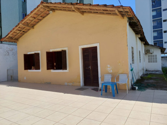 Imagem Casa com 3 Quartos à Venda, 240 m²