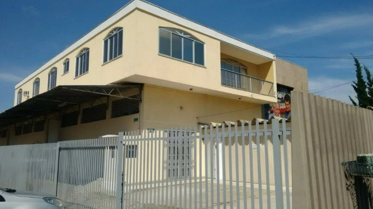 Imóvel Comercial à Venda, 600 m² em Boqueirão - Curitiba