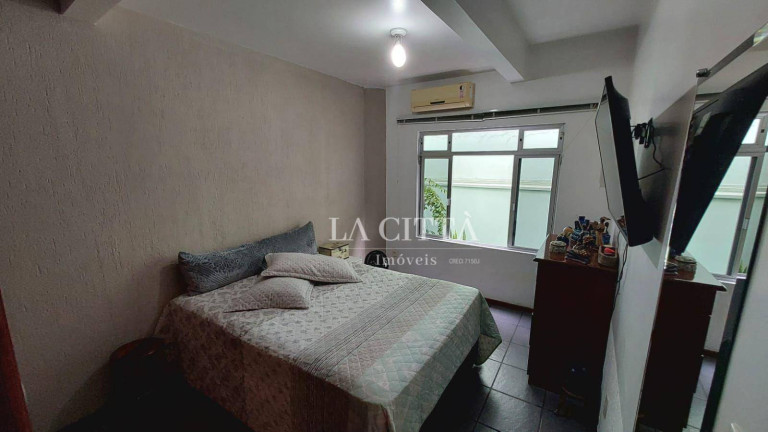 Imagem Sobrado com 5 Quartos à Venda, 350 m² em São Judas - Itajaí Imagem Sobrado com 5 Quartos à Venda, 350 m² em São Judas - Itajaí