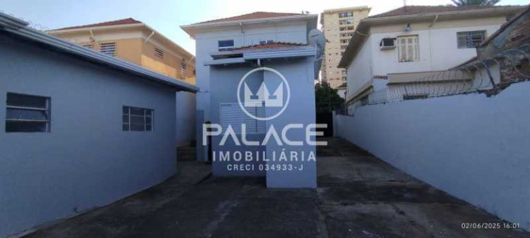 Casa com 3 Quartos para Alugar, 200 m² em Centro - Charqueada