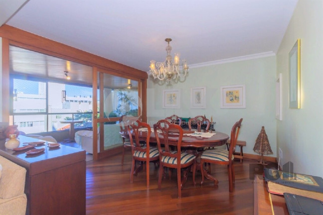 Imagem Apartamento com 3 Quartos à Venda, 190 m² em Auxiliadora - Porto Alegre Imagem Apartamento com 3 Quartos à Venda, 190 m² em Auxiliadora - Porto Alegre