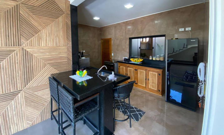 Imagem Sobrado com 4 Quartos à Venda, 570 m² em Vila Santista - Atibaia