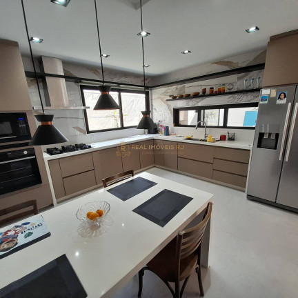 Imagem Casa com 3 Quartos à Venda, 420 m² em Vargem Pequena - Rio De Janeiro