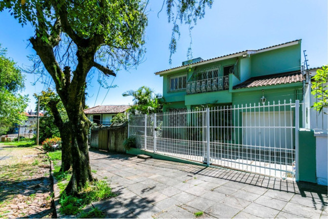 Casa com 4 Quartos à Venda, 300 m² em Chácara Das Pedras - Porto Alegre
