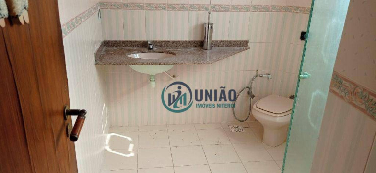 Imagem Casa com 4 Quartos à Venda, 320 m² em Maria Paula - São Gonçalo Imagem Casa com 4 Quartos à Venda, 320 m² em Maria Paula - São Gonçalo
