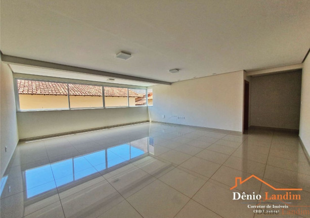 Imagem Apartamento com 3 Quartos à Venda, 120 m² em Ibituruna - Montes Claros