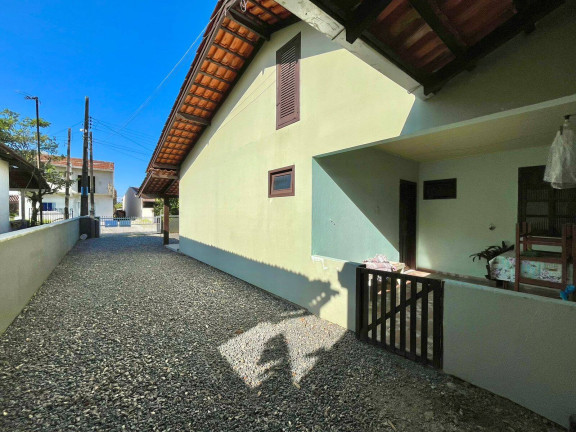 Imagem Casa com 4 Quartos à Venda, 172 m² em Centro - Balneário Barra Do Sul Imagem Casa com 4 Quartos à Venda, 172 m² em Centro - Balneário Barra Do Sul