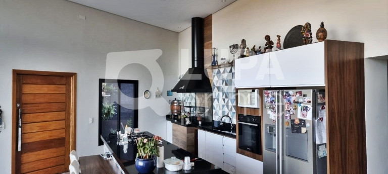 Imagem Casa com 4 Quartos à Venda, 380 m² em Vila Santista - Atibaia
