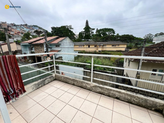 Imagem Casa com 3 Quartos à Venda, em Agronômica - Florianópolis Imagem Casa com 3 Quartos à Venda, em Agronômica - Florianópolis