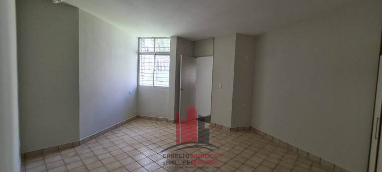 Imagem Casa com 4 Quartos à Venda, 300 m² em Tamarineira - Recife Imagem Casa com 4 Quartos à Venda, 300 m² em Tamarineira - Recife