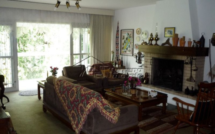 Imagem Casa com 4 Quartos à Venda, 254 m² em Vila Iara - Campos Do Jordão Imagem Casa com 4 Quartos à Venda, 254 m² em Vila Iara - Campos Do Jordão