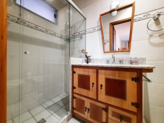 Imagem Casa com 5 Quartos à Venda, 218 m² em Iucas - Teresópolis Imagem Casa com 5 Quartos à Venda, 218 m² em Iucas - Teresópolis