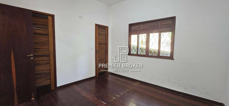 Imagem Casa com 5 Quartos à Venda, 190 m² em Pessegueiros - Teresópolis Imagem Casa com 5 Quartos à Venda, 190 m² em Pessegueiros - Teresópolis