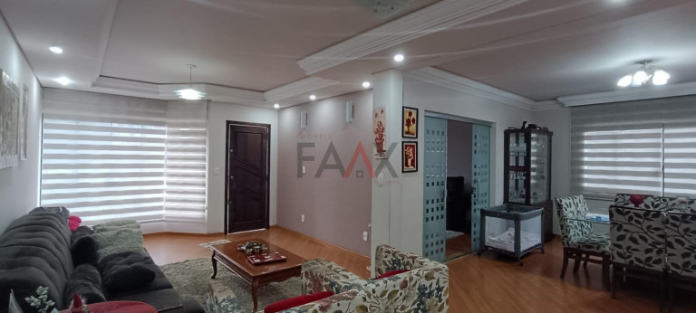 Imagem Casa com 3 Quartos para Alugar, 390 m² em Centro - Gpva - Guarapuava Imagem Casa com 3 Quartos para Alugar, 390 m² em Centro - Gpva - Guarapuava