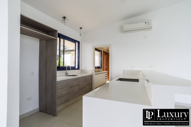 Imagem Apartamento com 3 Quartos à Venda, 181 m² em Península - Guarujá