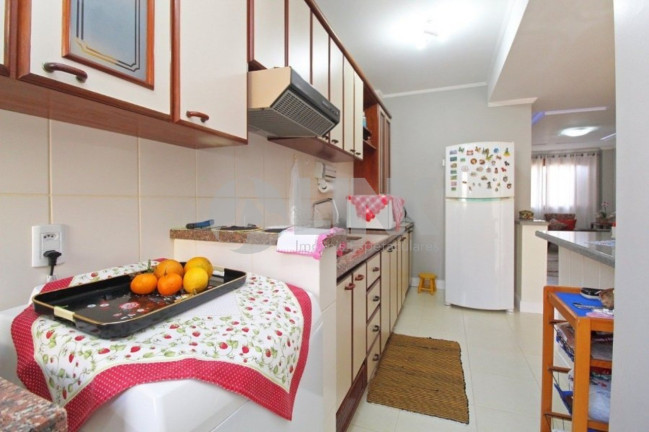 Imagem Casa com 3 Quartos à Venda, 225 m² em Jardim Itu - Porto Alegre