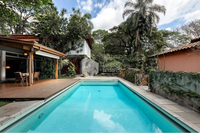 Imagem Casa com 4 Quartos à Venda, 490 m² em Cidade Jardim - São Paulo Imagem Casa com 4 Quartos à Venda, 490 m² em Cidade Jardim - São Paulo