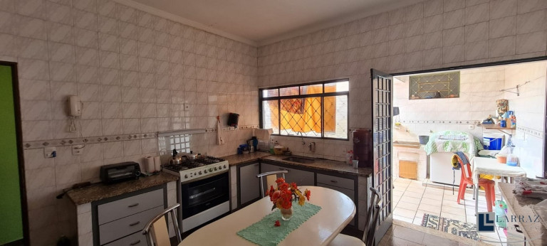 Imagem Imóvel com 3 Quartos à Venda, 237 m² em Jardim José Sampaio Júnior - Ribeirão Preto Imagem Imóvel com 3 Quartos à Venda, 237 m² em Jardim José Sampaio Júnior - Ribeirão Preto