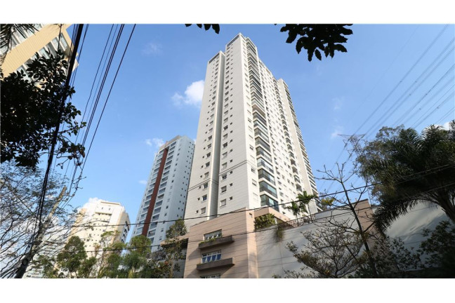 Imóvel com 2 Quartos à Venda,  em Vila Andrade - São Paulo