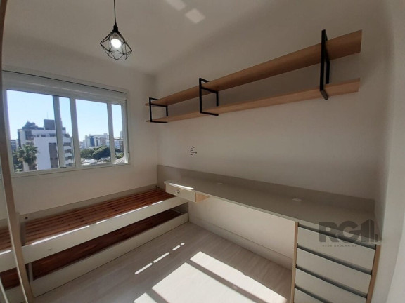 Imagem Imóvel com 3 Quartos à Venda, em Menino Deus - Porto Alegre Imagem Imóvel com 3 Quartos à Venda, em Menino Deus - Porto Alegre