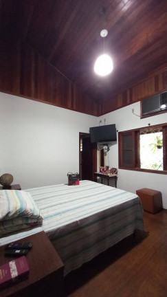 Imagem Chácara com 4 Quartos à Venda, 5.400 m² em Vila Areao - Taubaté