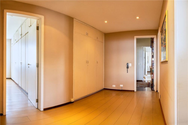 Imagem Imóvel com 4 Quartos à Venda, em Morumbi - São Paulo Imagem Imóvel com 4 Quartos à Venda, em Morumbi - São Paulo